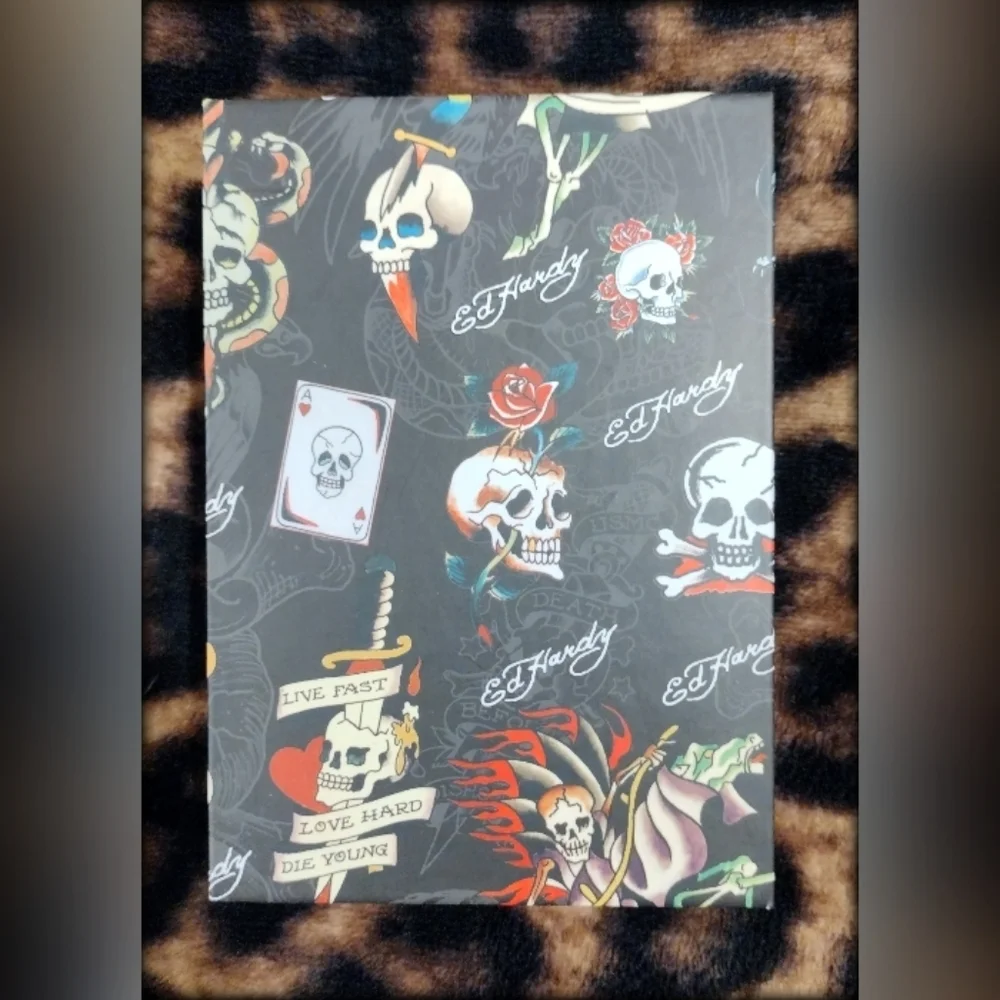 ☠️ An Authentic Retro Ed Hardy Linked Cross Necklace ☠️ - Picture 2 of 5